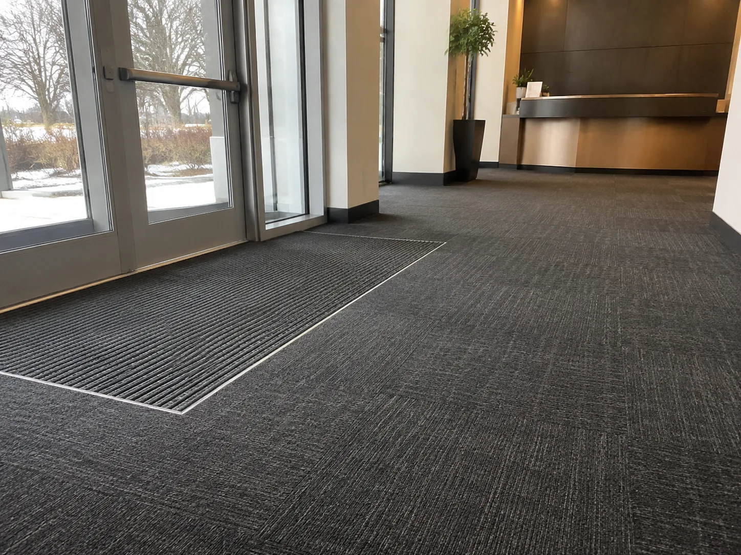 Commercial carpet and carpet tile